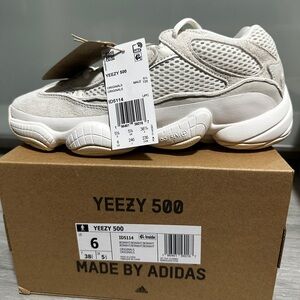 Yeezy Cream Sneakers with Chunky Midsole and Layered Upper